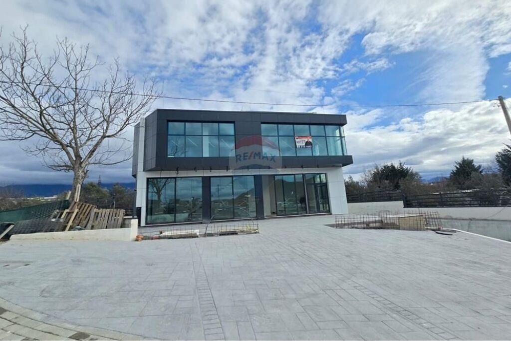 Ndërtesë - Për Shitje - TEG, Tiranë(ID: 530191006-1143)