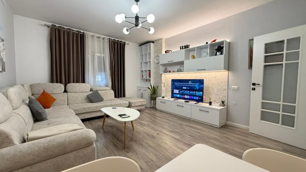 Apartament 2+1 me qira tek Stacioni i Trenit!