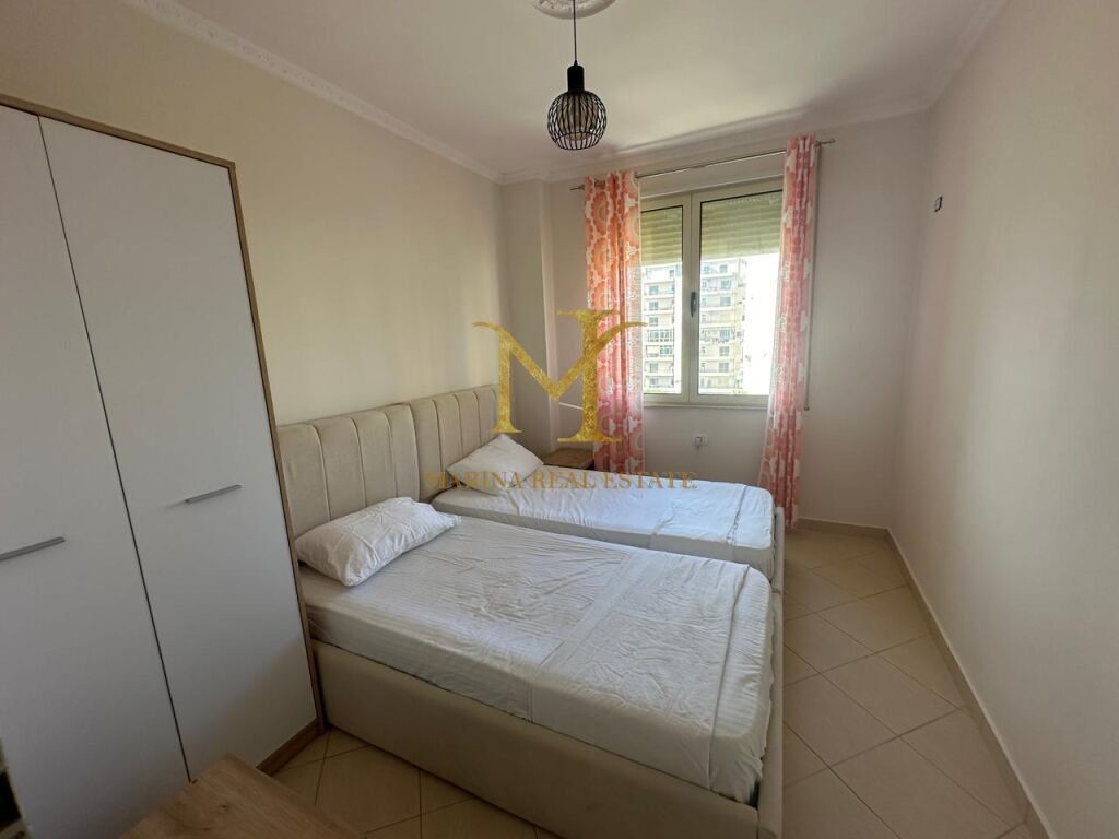 Apartament luksoz 2+1 me qera ne Plazh Hekurudha, Durres