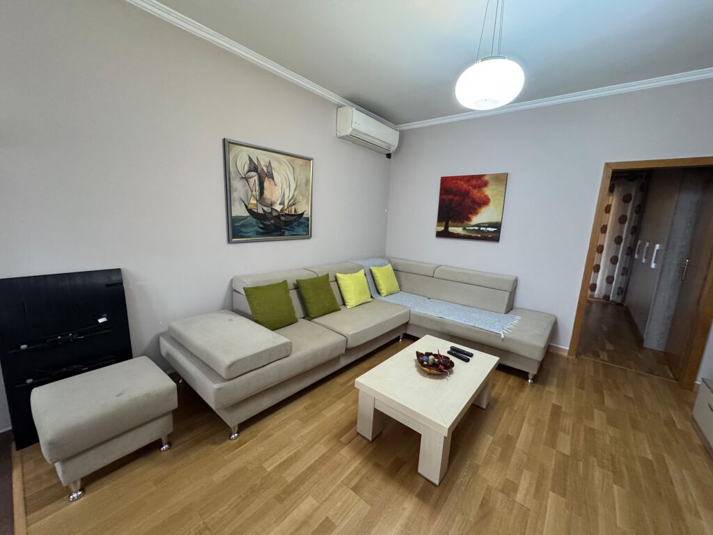 1+1 for rent Pazari i Ri