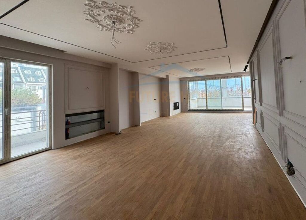 VENDESI PENTHOUSE 3+1+3 POSTI AUTO GREEN TERRACE, LIQUIDO THATE