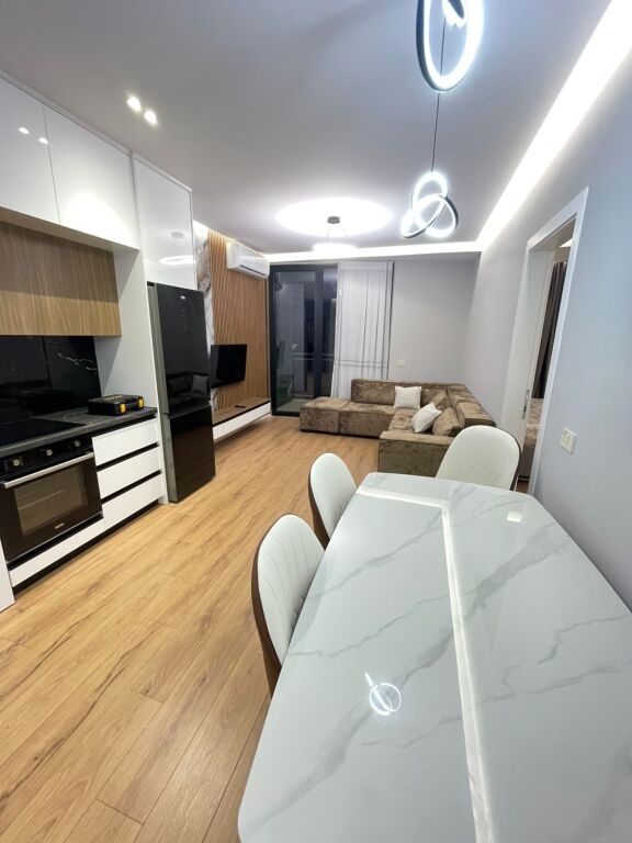 Jepet me qira apartament 2+1