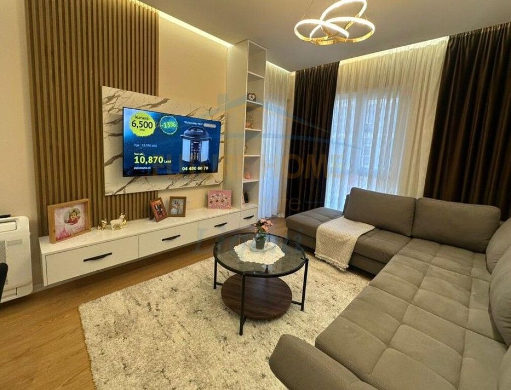 Qera, Apartament 2+1+2 Poste Parkimi,Univers City, QTU.