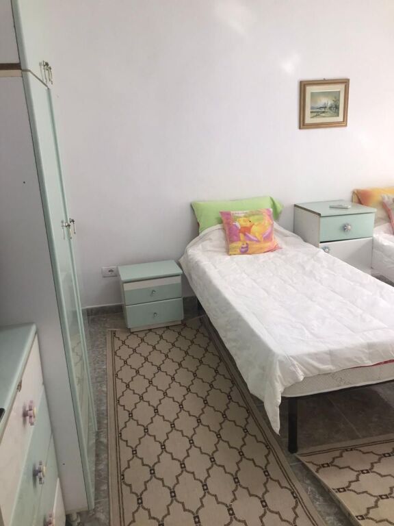 🏡 Jepet me Qira Apartament 2+1 – Rruga e Dibrës !