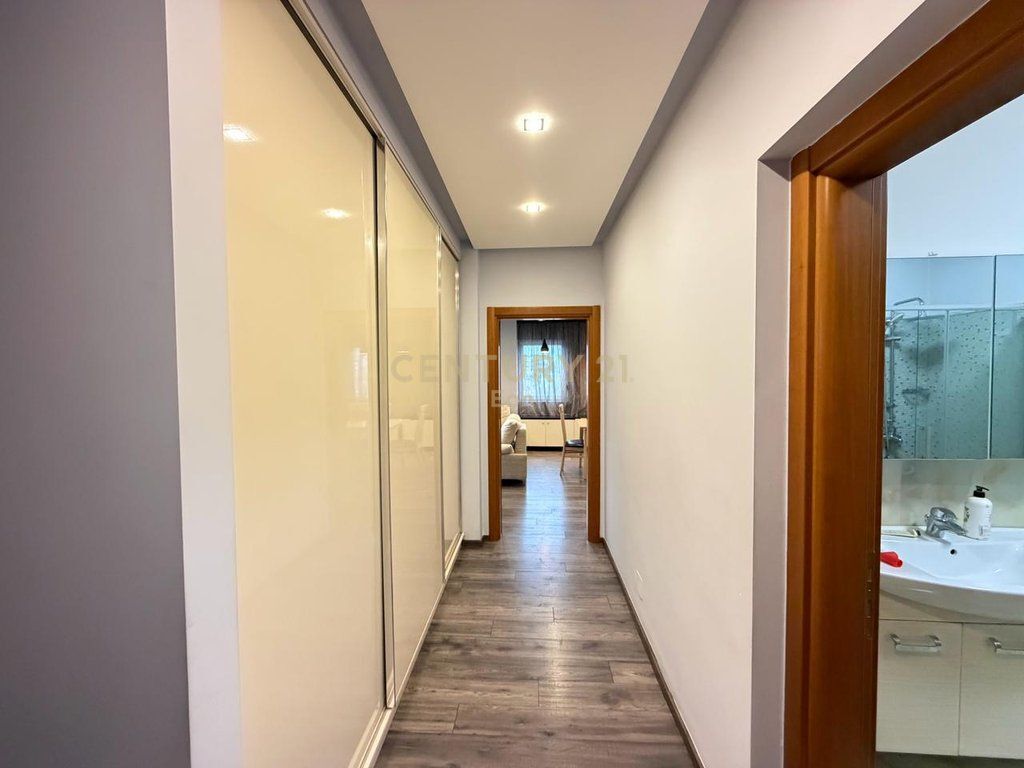 JEPET ME QERA APARTAMENT 2+1+2 TEK STADIUMI AIR ALBANIA