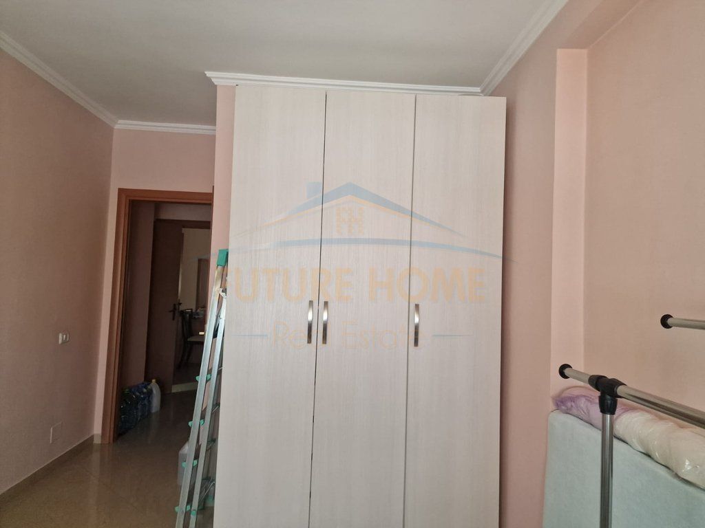 In vendita, Appartamento 2+1, vicino alla scuola 4 Deshmoret, Tirana.