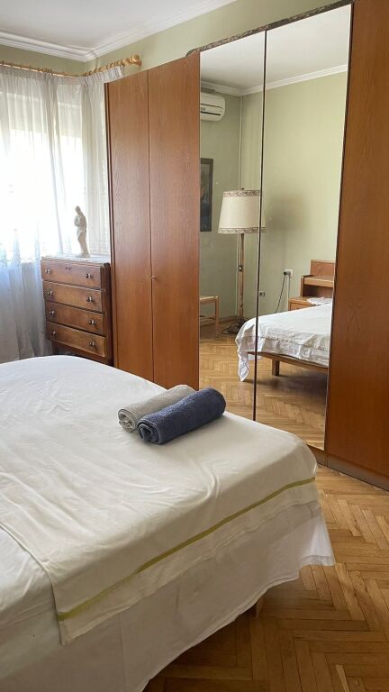 Appartamento 1+1 in affitto presso l'Ufficio Postale Albanese nel Centro