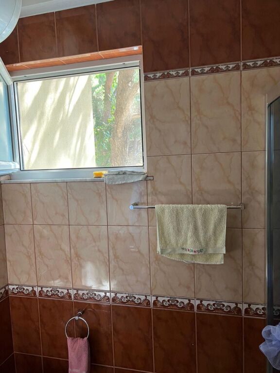 Shitet apartament 2+1+2 tek Mali i Robit