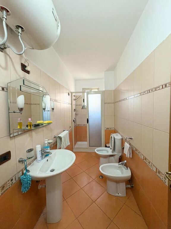 Appartamento 2+1+2 in Affitto – vicino al Tribunale, Durrës