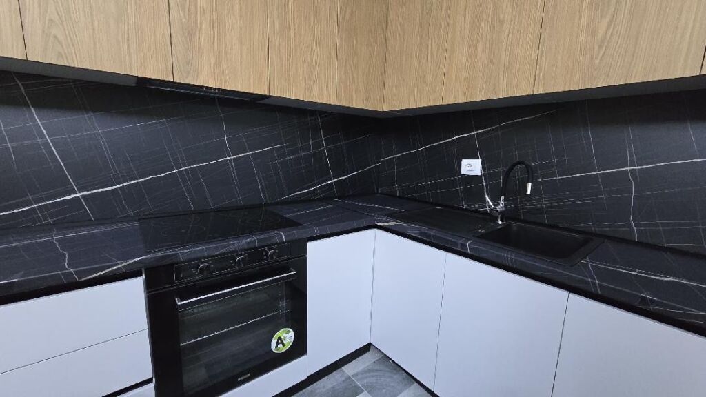🏡 Apartment 1+1 with parking for rent 📍 Area: Zogu i Zi 💶Price: 700 Euro/month