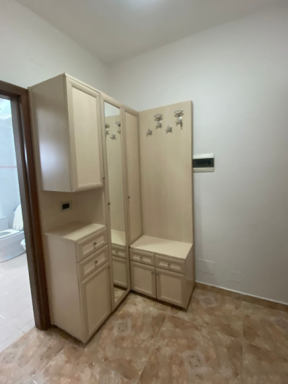 🏢 Apartment 2+1 for Rent – Kavaja Street | near the Orthodox Church  
