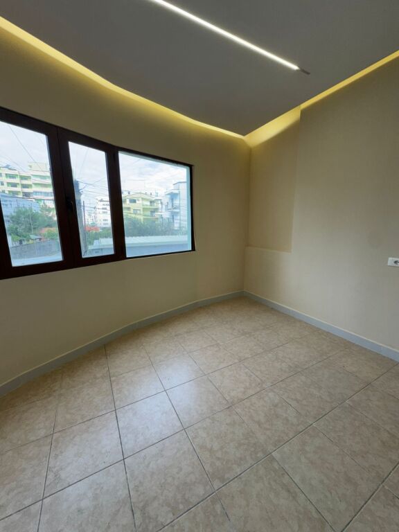 Apartment 3+1 for sale at the Beach, Iliria