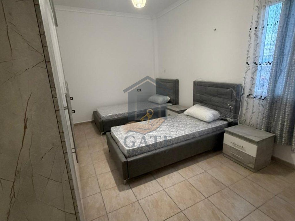 Appartamento elegante 2+1 in affitto nella zona molto richiesta vicino all'ex URT Durres.