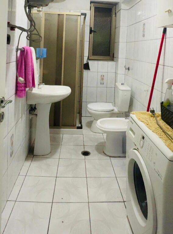 APARTAMENT 2+1 ME QERA TE OXHAKU