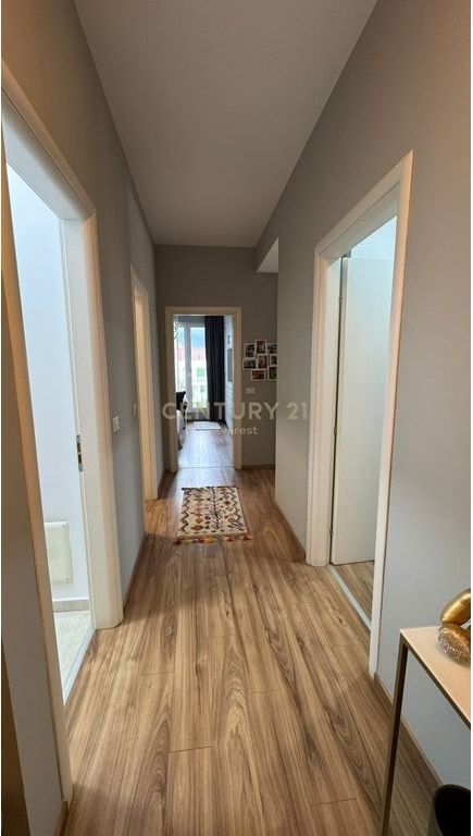 FARMACIA 10 – VENDESI APPARTAMENTO 2+1+2 CON POSTO AUTO
