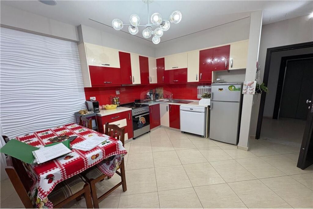 🏡 APPARTAMENTO 1+1 IN VENDITA – LUNGOMARE, VLORË