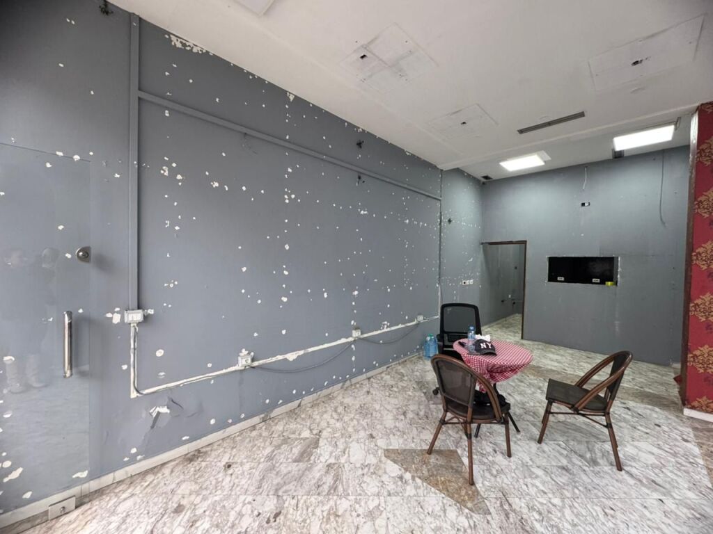 Negozio in Affitto – 21 Dhjetori !