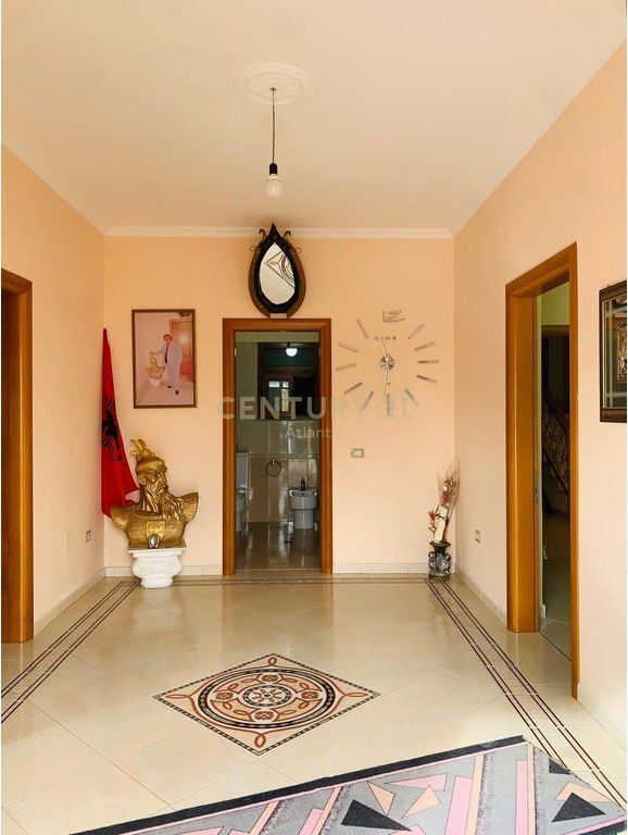 Two-storey villa for rent, in Porto Romano