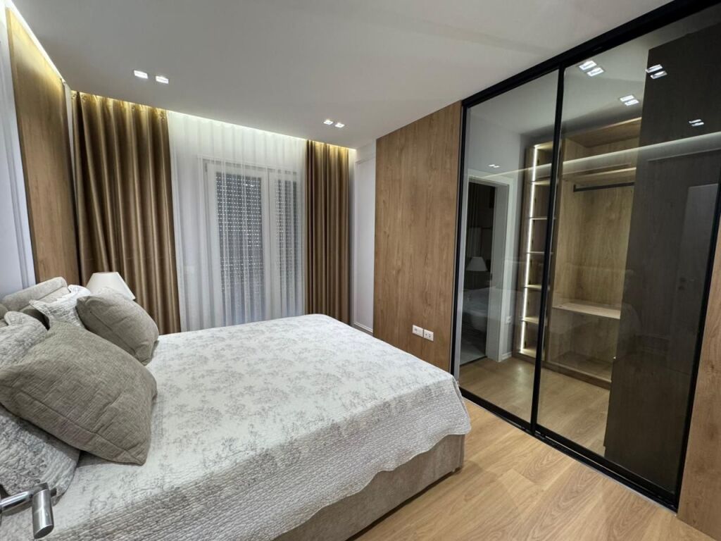 🏠 Affittasi appartamento 2+1+2 📍 Via Jordan Misja, vicino a SPAK – Tirana💰 80.000 lek al mese