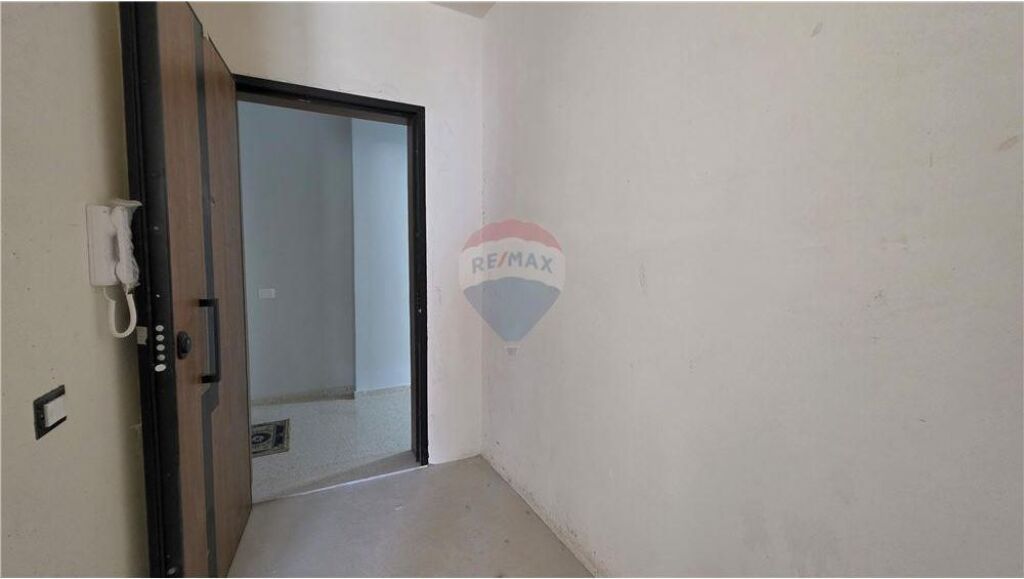 APPARTAMENTO 2+1+2 + GARAGE IN VENDITA – LUNGOMARE