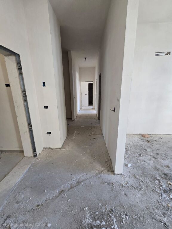 📌 Appartamento 2+1 in Vendita – Inizio del Nuovo Viale, Tirana