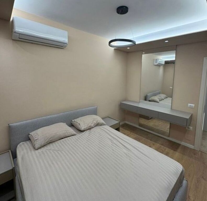 🏡Shitet Apartament 2+1+2+2+P 📍Rruga e Durrsit