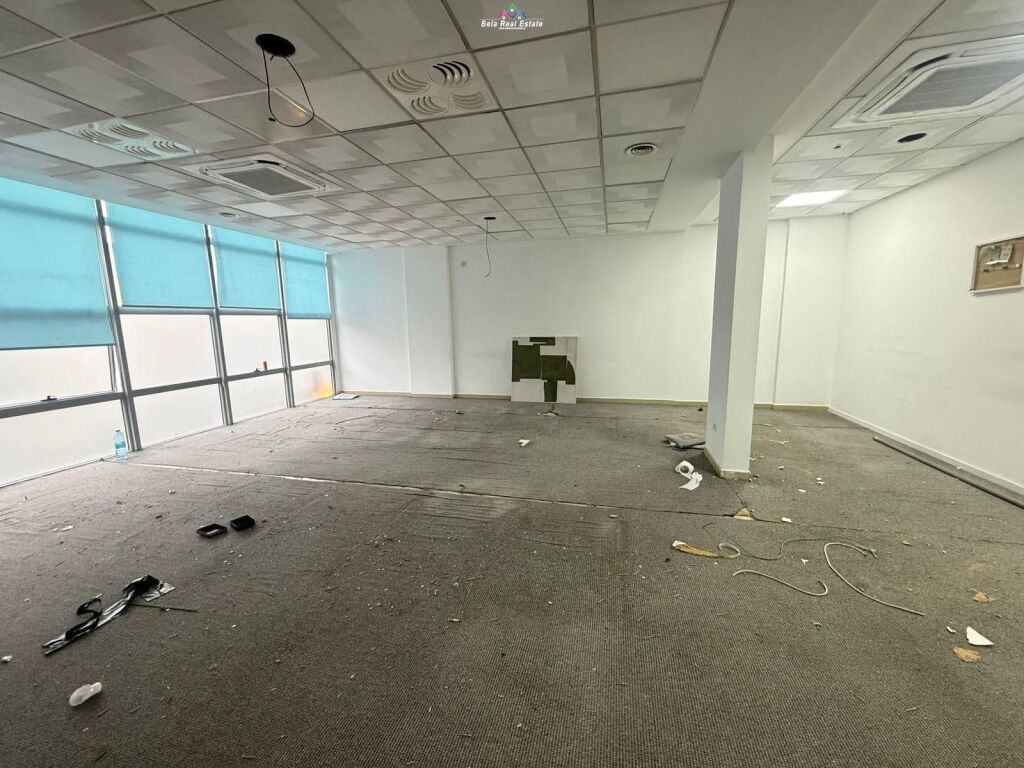 Ufficio in Affitto presso l'ex Esposizione (ID BZ2823) Tirana