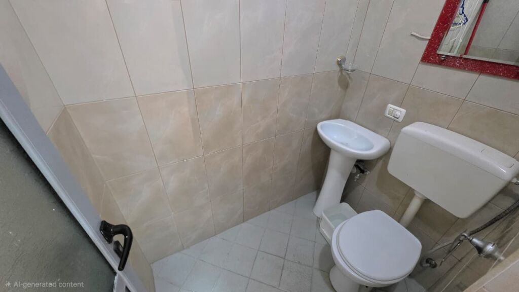 Shop for Rent – 100 m², Fiqirete Musta Street, Vlorë