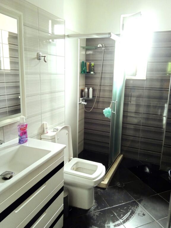 Appartamento 2+1+deposito 73 m2 in vendita sul Viale Bajram Curri con vista su Lana