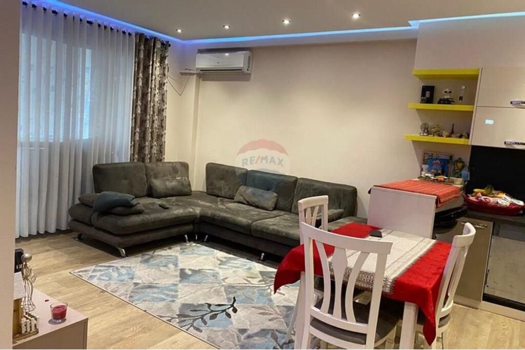 Qira/ Apartament 2+1 ne Yzberisht
