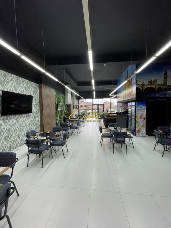 LOCALE COMMERCIALE IN AFFITTO 141 M2 5 MAGGIO 1.100 EURO