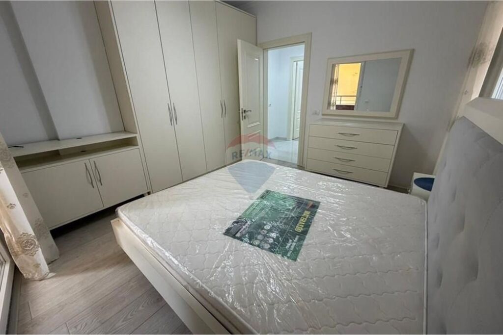 APARTAMENT 2+1+2 PER SHITJE NE XHAMLLIK
