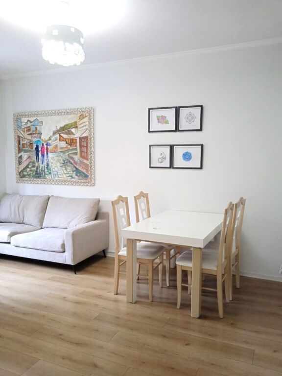 Appartamento 2+1+deposito 73 m2 in vendita sul Viale Bajram Curri con vista su Lana