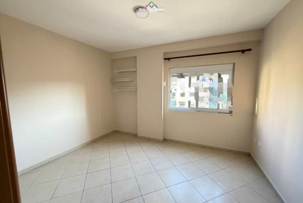 Appartamento In Affitto 2+1 Vicino alla Scuola Rossa (ID B2201732) Tirana
