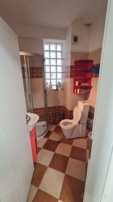VICINO AL 21 DICEMBRE VENDIAMO APPARTAMENTO 2+1, VIA SALI BUTKA