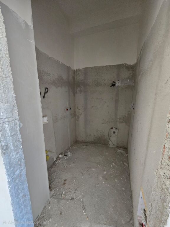 📌 Appartamento 2+1 in Vendita – Inizio del Nuovo Viale, Tirana