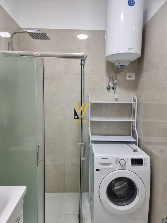 JEPET APARTAMENT 1+1+BLK ME QERA TE KOMUNA PARISIT 85.000 LEKE