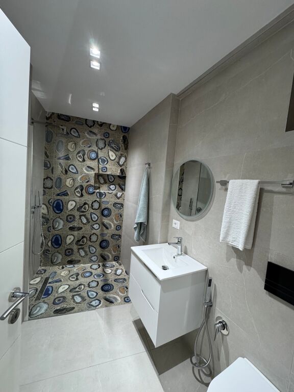 Qera apartament 2+1+2 Jordan misja prane spak cmimi 90.000 leke /muaj