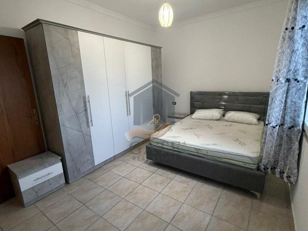 Appartamento elegante 2+1 in affitto nella zona molto richiesta vicino all'ex URT Durres.