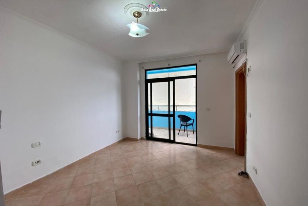 Ufficio in Affitto 3+1 Presso l'ex Esposizione (ID BZ2825) Tirana