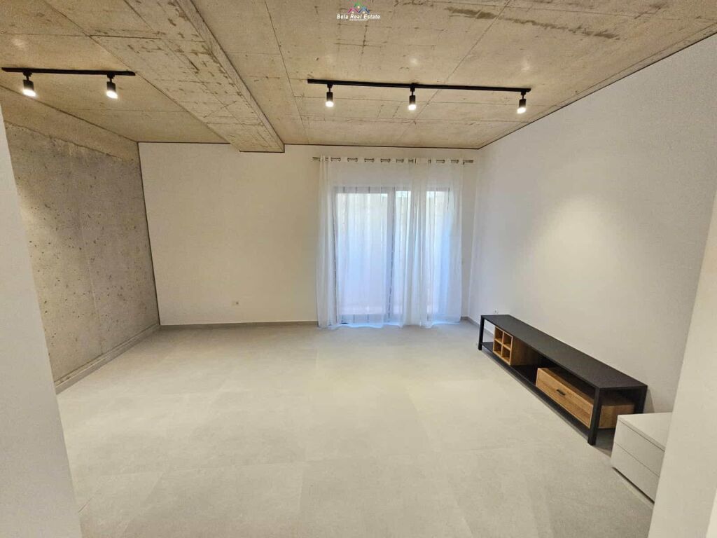 Villa su 3 piani in affitto presso Olive Grove Residence (ID BV22579) Tirana