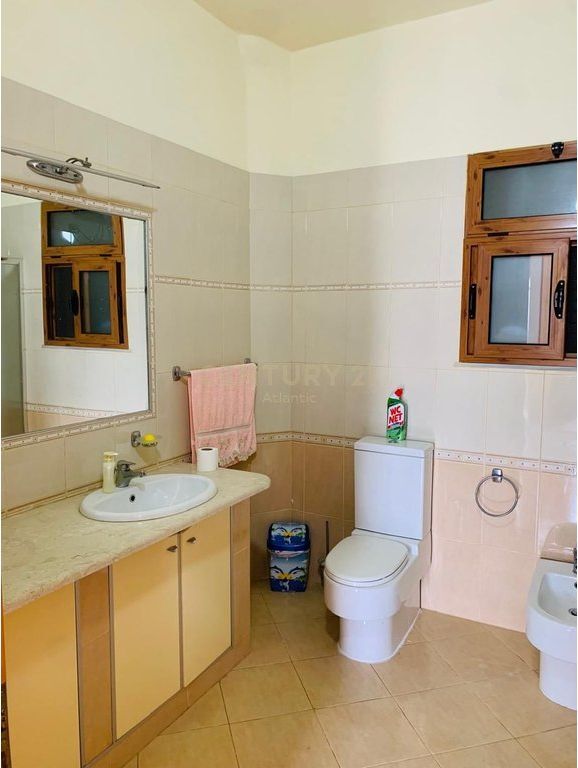 Two-storey villa for rent, in Porto Romano