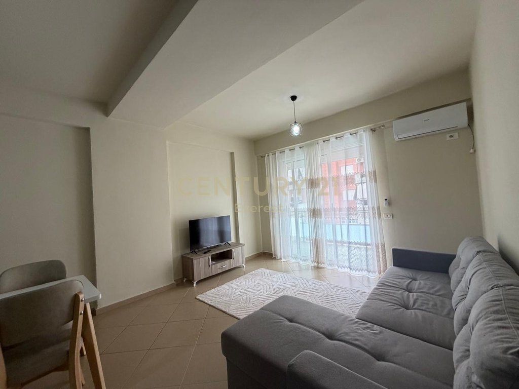 APARTAMENT 2+1 ME QERA TEK PALLATI ME SHIGJETA