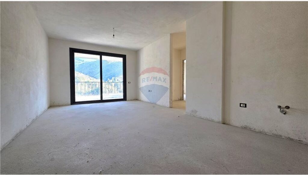 APPARTAMENTO 2+1+2 + GARAGE IN VENDITA – LUNGOMARE