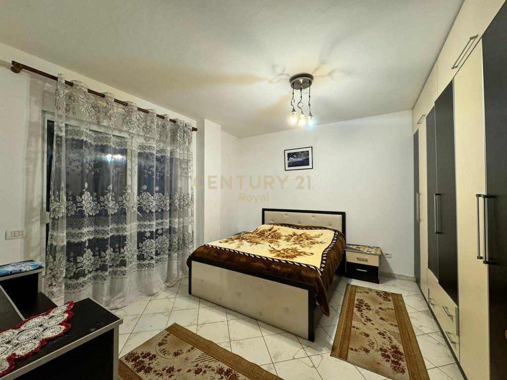 JEPET ME QERA APARTAMENT 2+1 TEK LIQENI I THATE