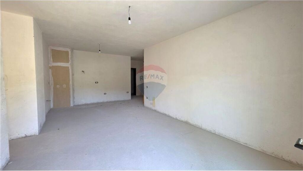 APPARTAMENTO 2+1+2 + GARAGE IN VENDITA – LUNGOMARE