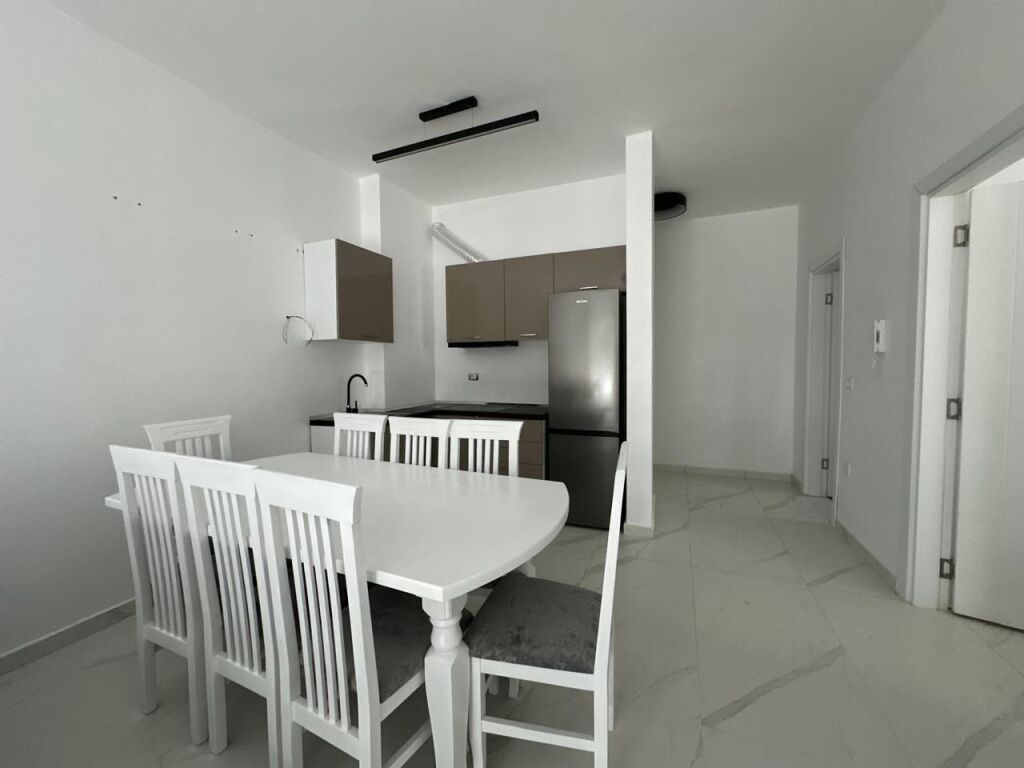 Apartament 2+1 për shitje — vijë e parë, pamje deti  Mali i Robit