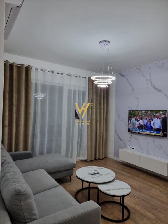 JEPET APARTAMENT 1+1+BLK ME QERA TE KOMUNA PARISIT 85.000 LEKE