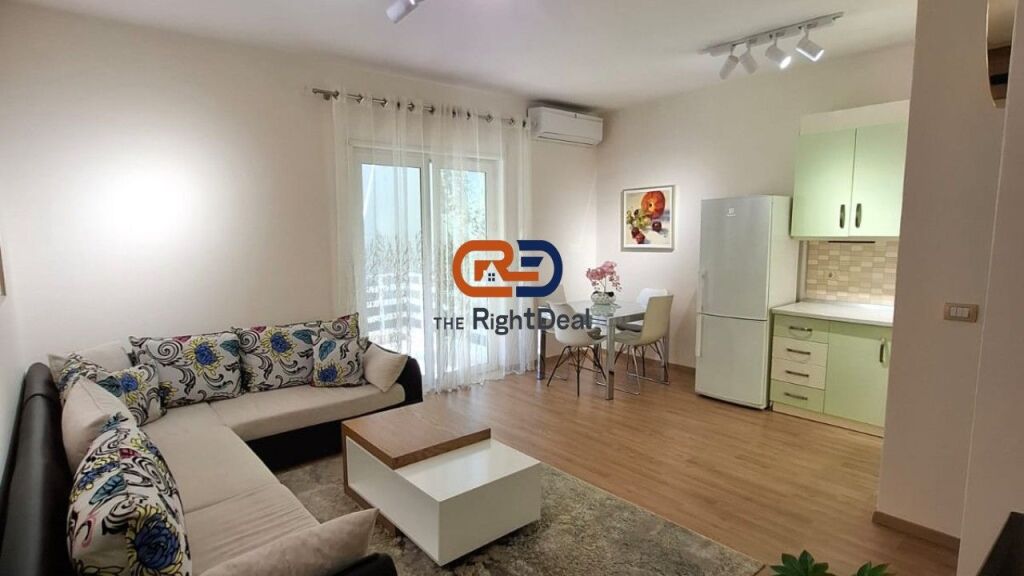 Al Lago Secco, Appartamento 2+1+Posto Auto In Affitto, Arredato !!
