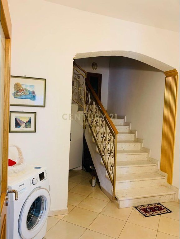 Two-storey villa for rent, in Porto Romano
